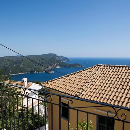 Villa Family House In Lakones Paleokastritsa Exterior foto