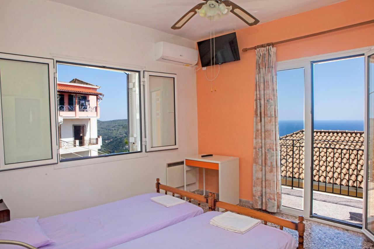 Villa Family House In Lakones Paleokastritsa Exterior foto