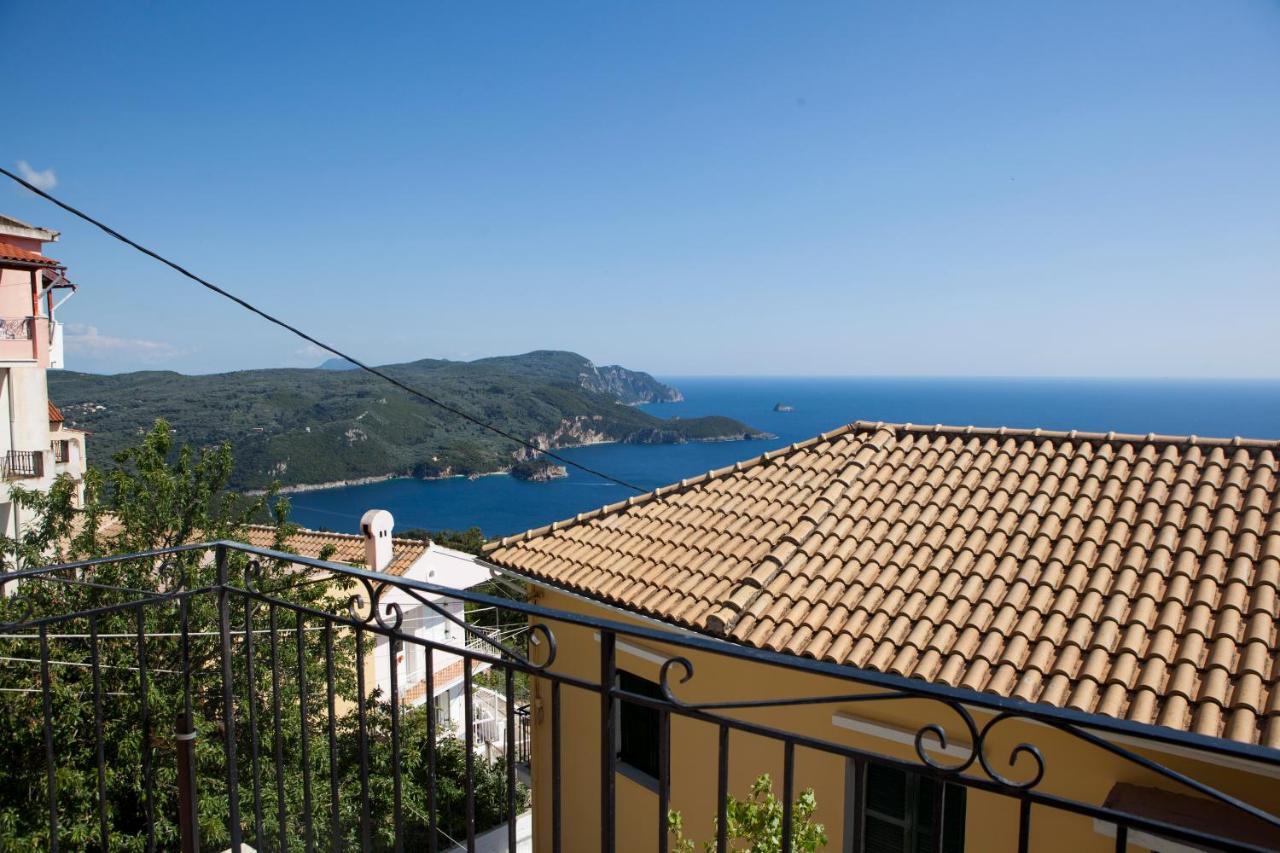 Villa Family House In Lakones Paleokastritsa Exterior foto